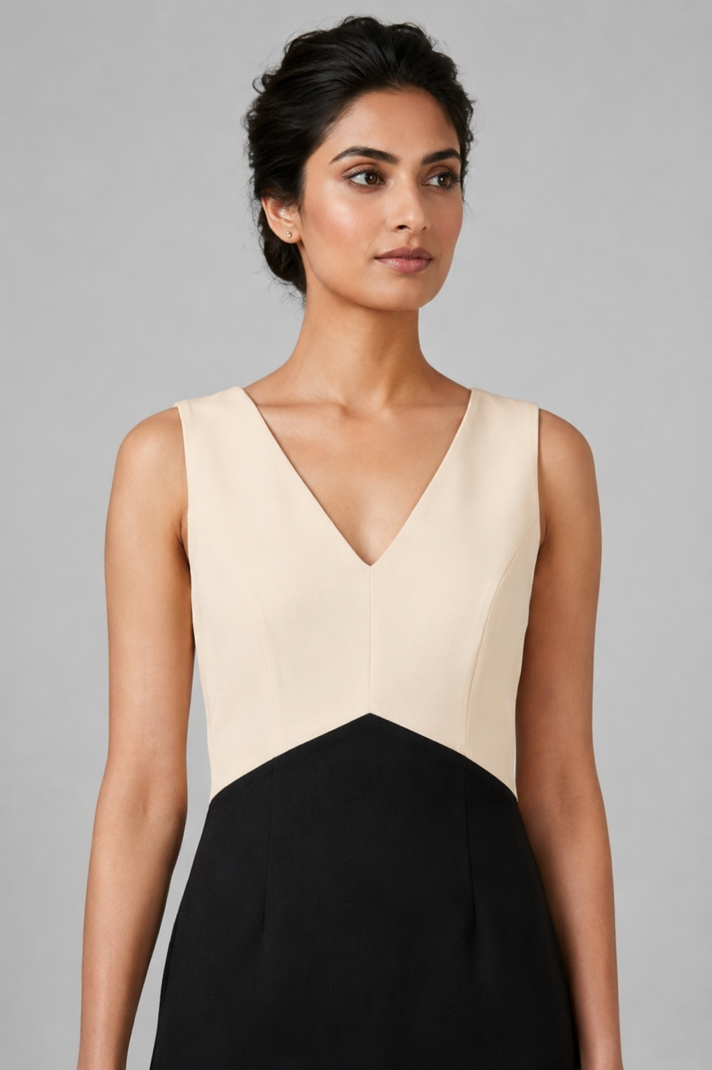 Sleeveless Two-Tone Sheath Dress