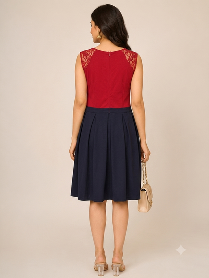 Sleeveless pleated dress